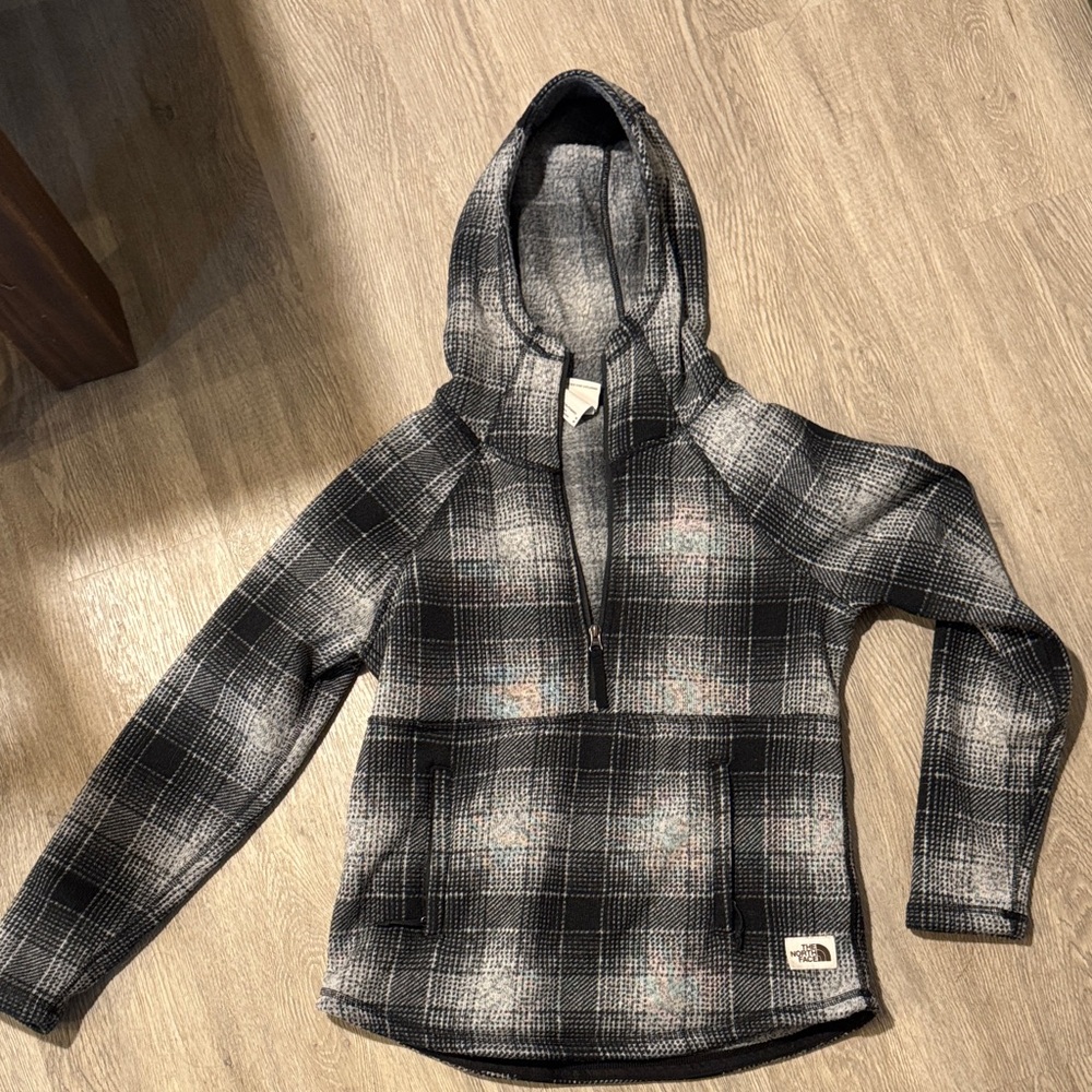 The North Face women’s Plaid Black and Gray fleece Hoodie